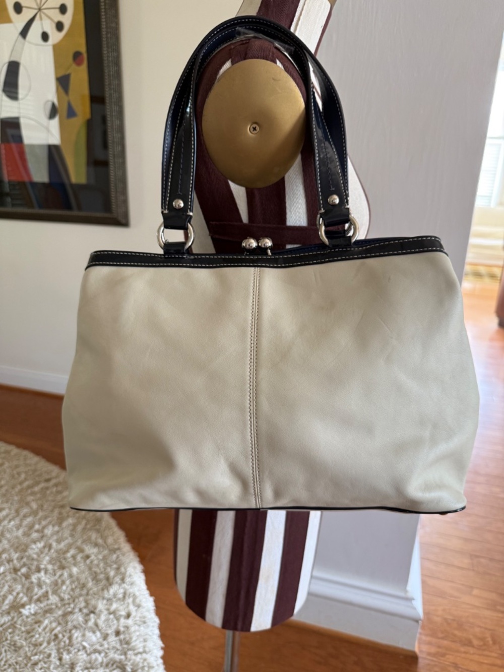 COACH Laura Kisslock Framed Ivory Leather Satchel Red Interior F14866 - Picture 2 of 16